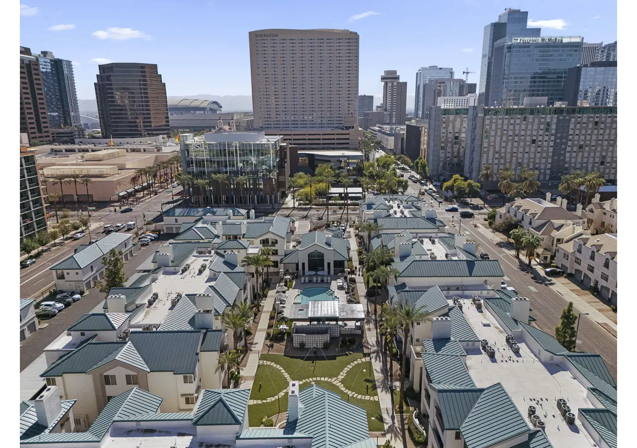 The Met at 3rd and Fillmore Apartments