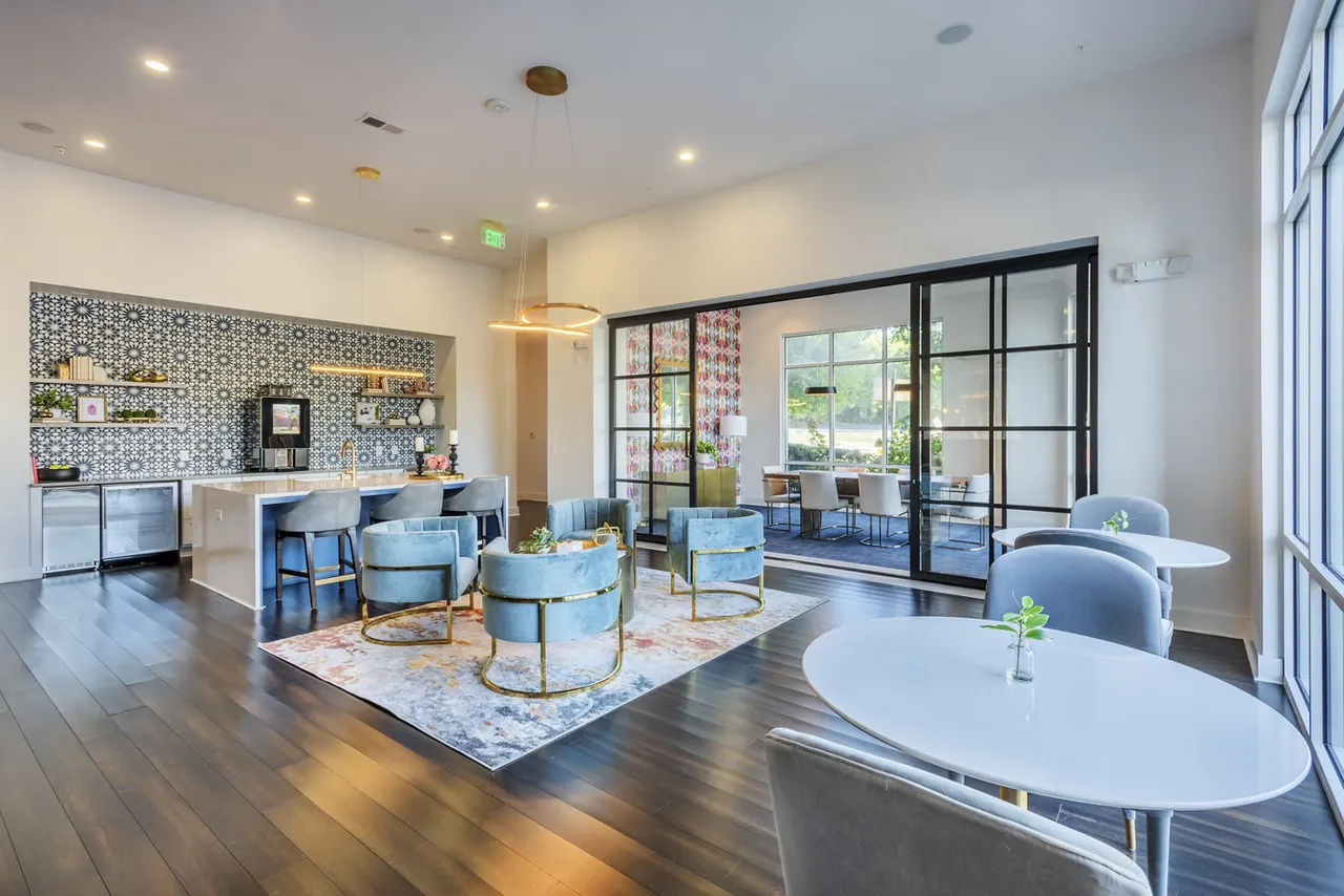 Presley Uptown Apartments