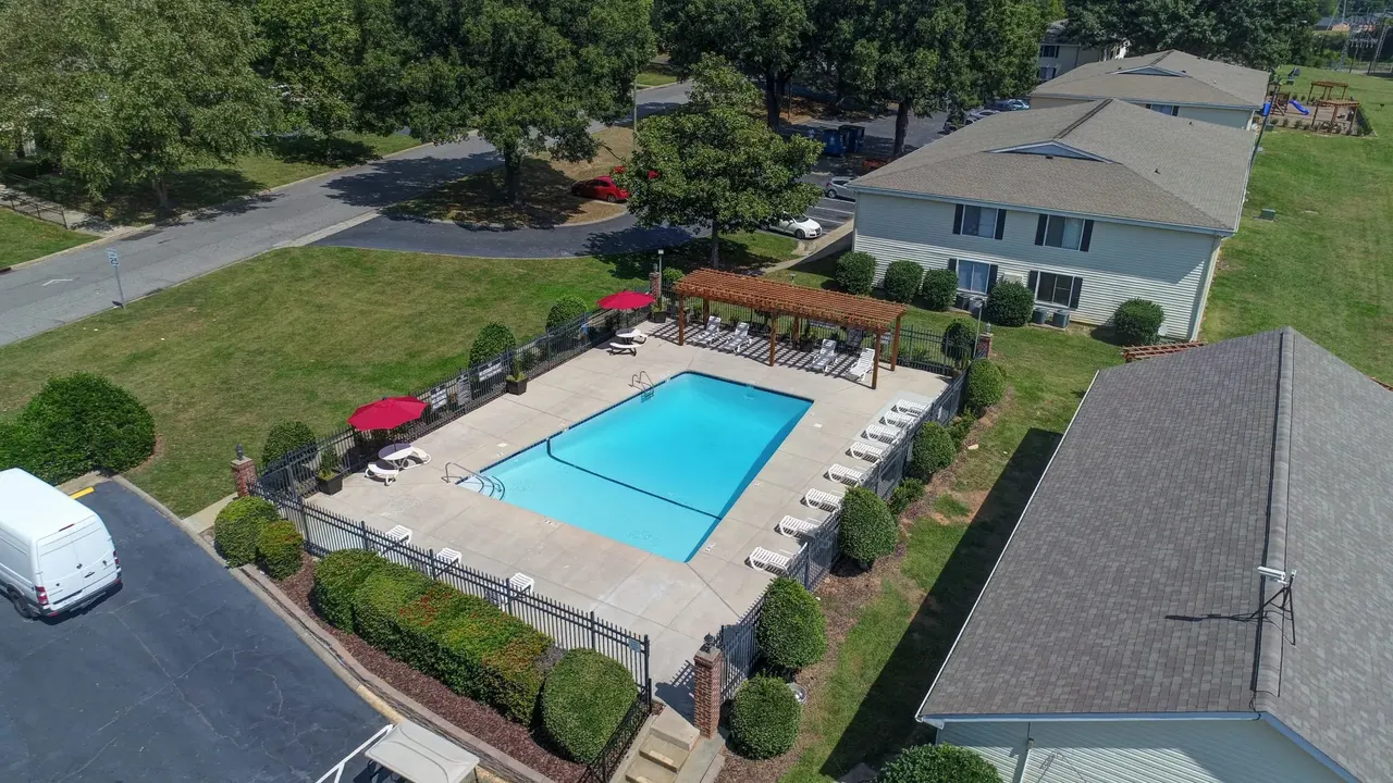 The Oaks at Edgemont