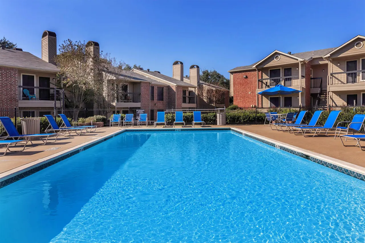 Stone Hollow Apartments