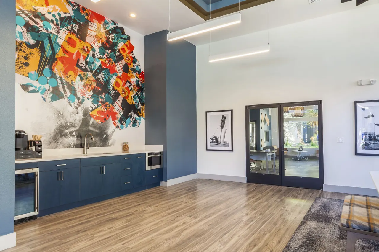 Ventana Canyon Apartments
