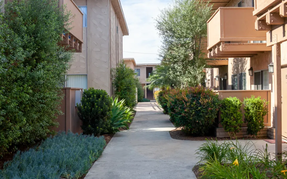 16251 Woodruff Apartments