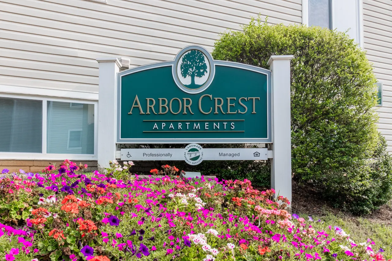 Arbor Crest Apartments