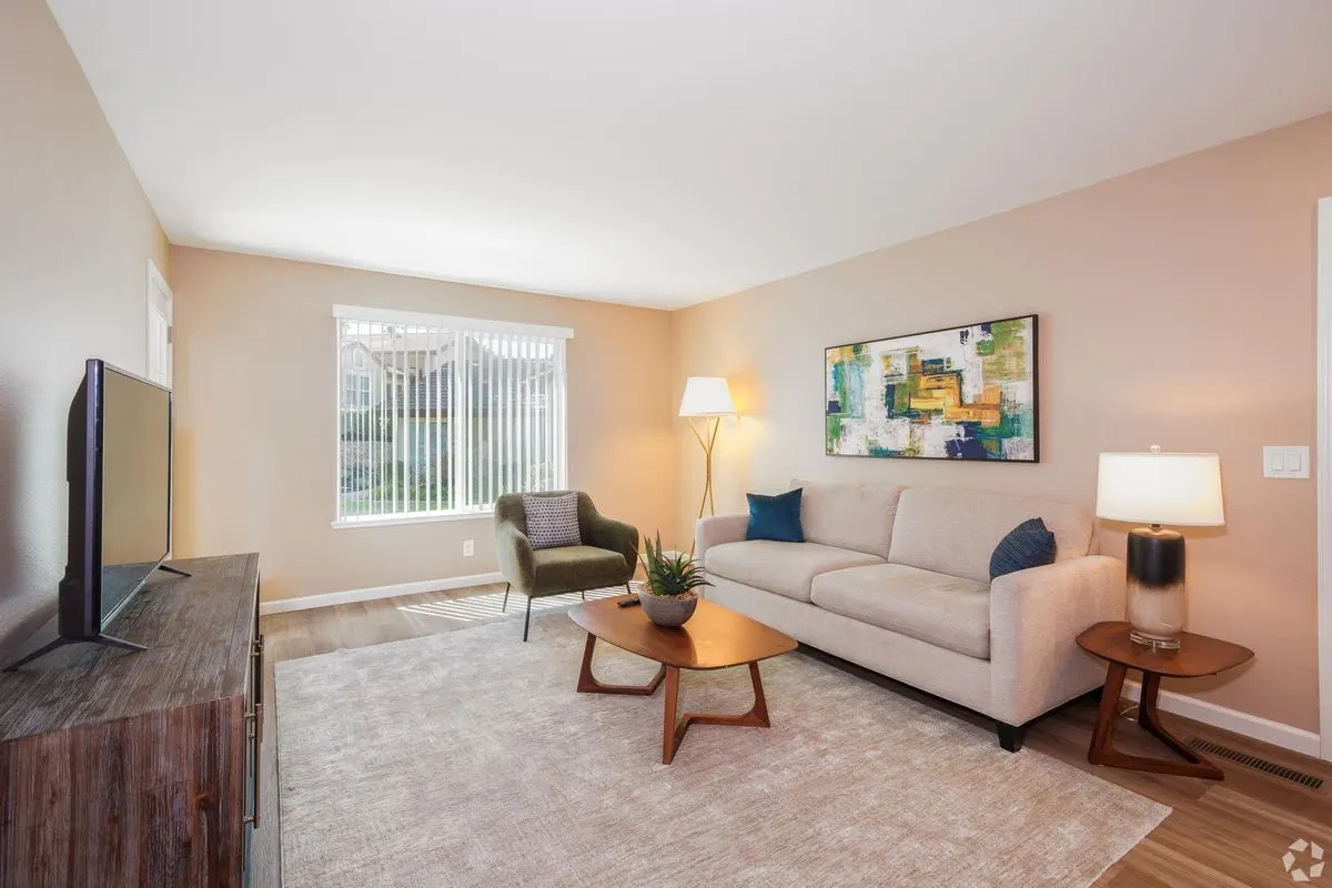 Woodland Hills Apartment Homes