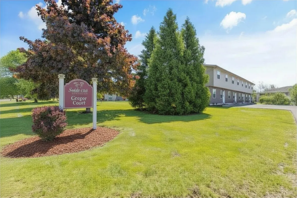 Saddle Club Townhomes