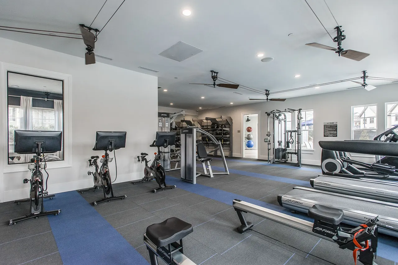 Heartwood at Lockwood Glen Apartments