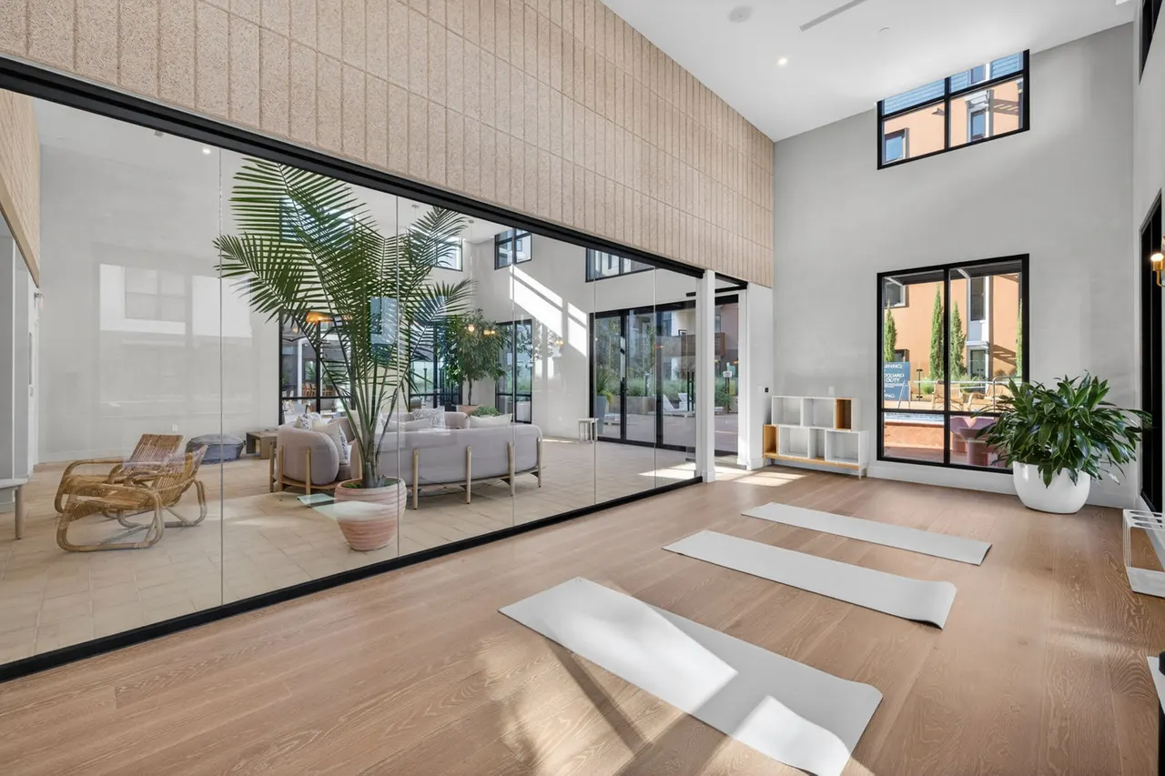 Sevens Luxury Apartment