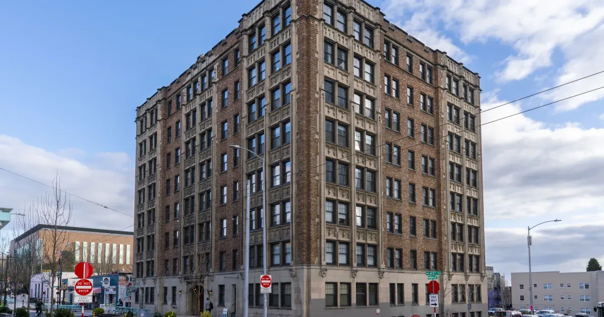 University Manor Apartments