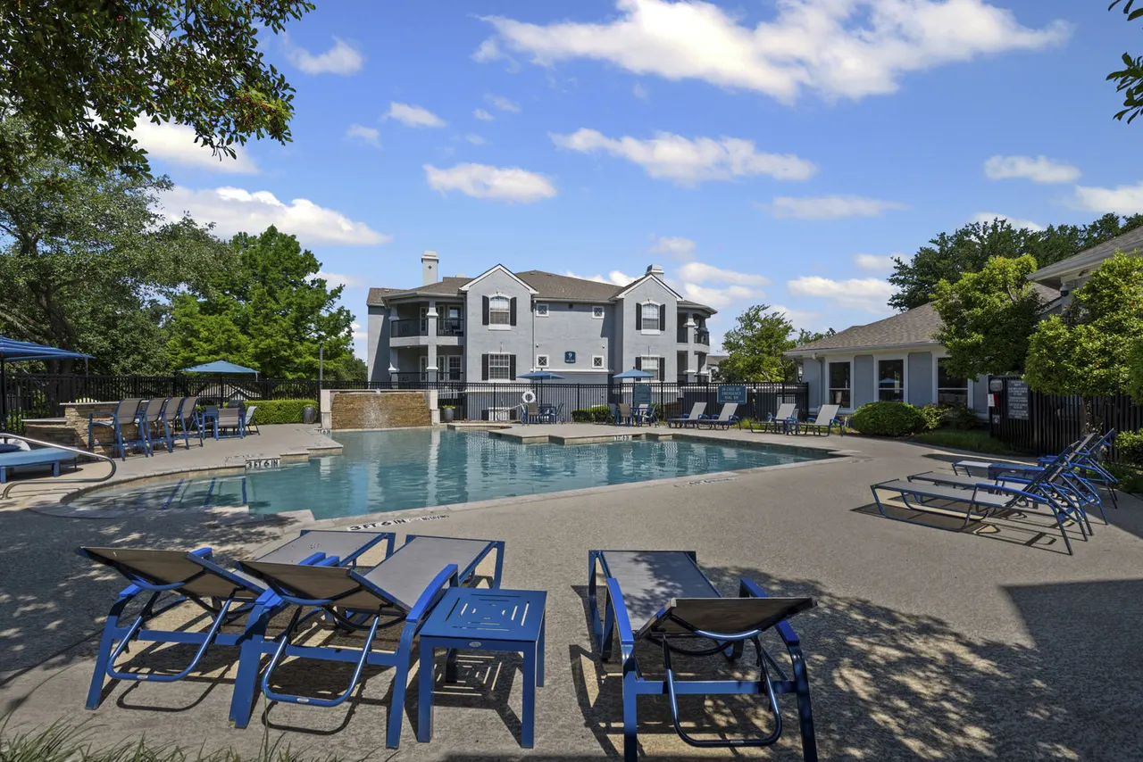 Benton Pointe