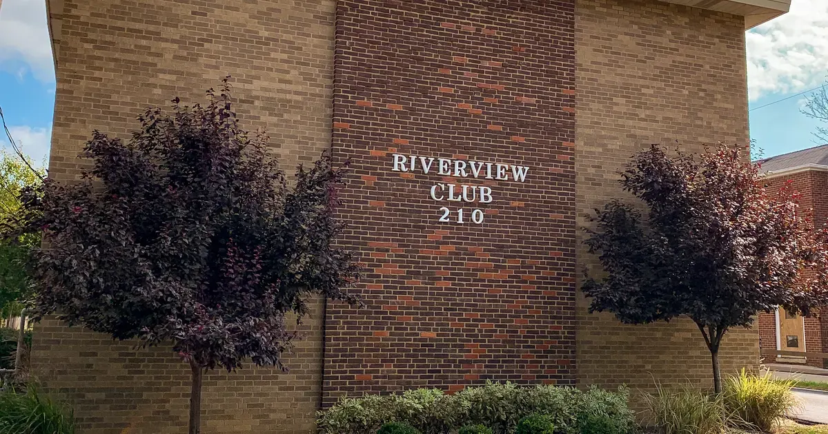 Riverview Club Apartments