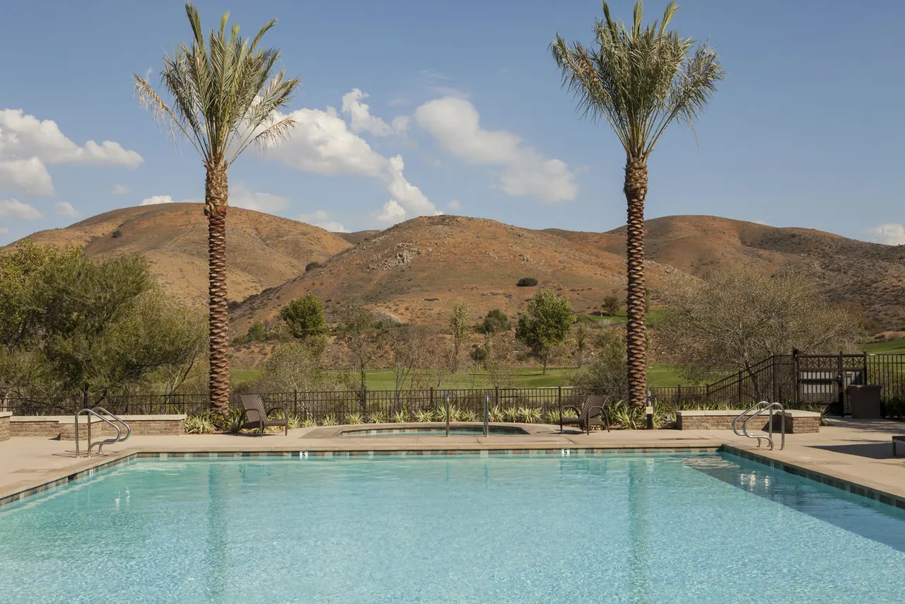 Encanto Apartments