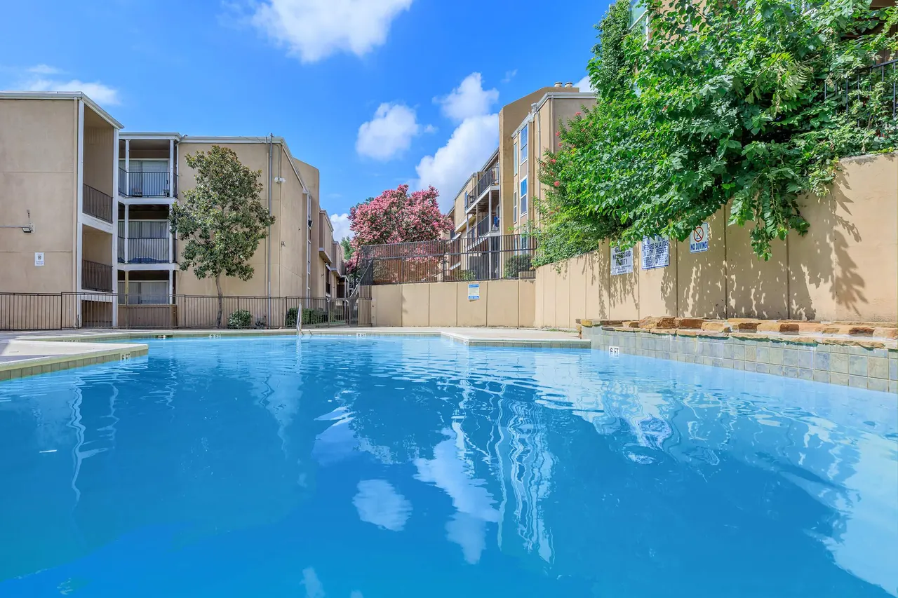 Vista Buena Apartments
