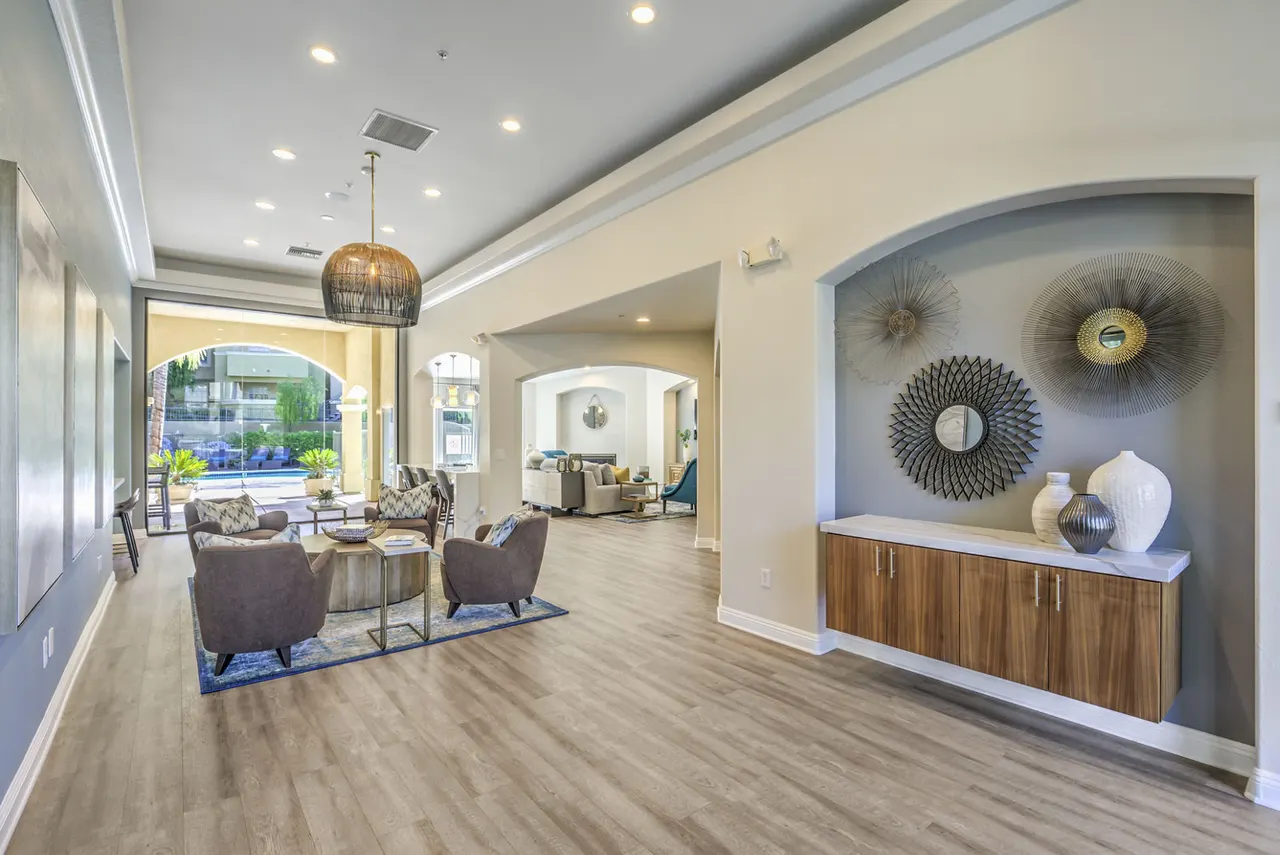 Stone Canyon Apartments