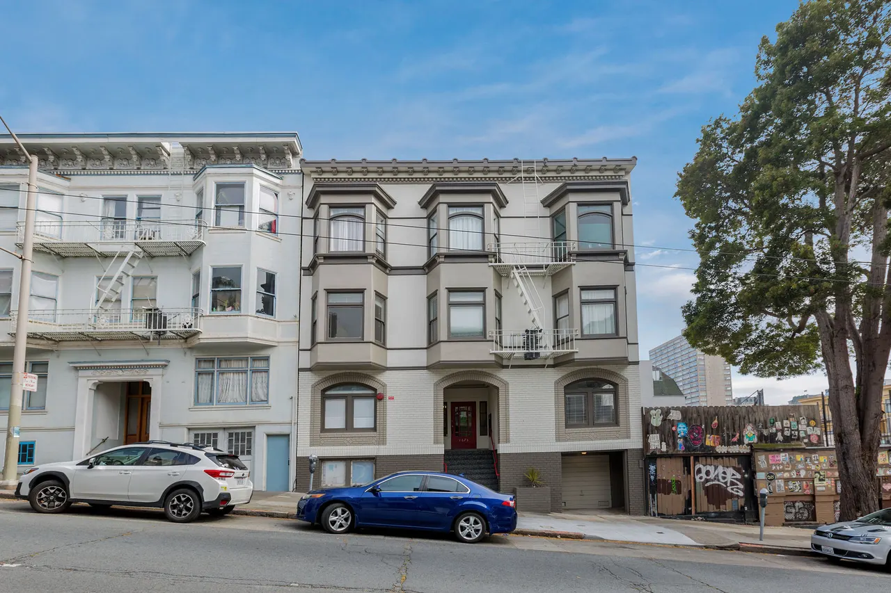1675 Clay Apartments