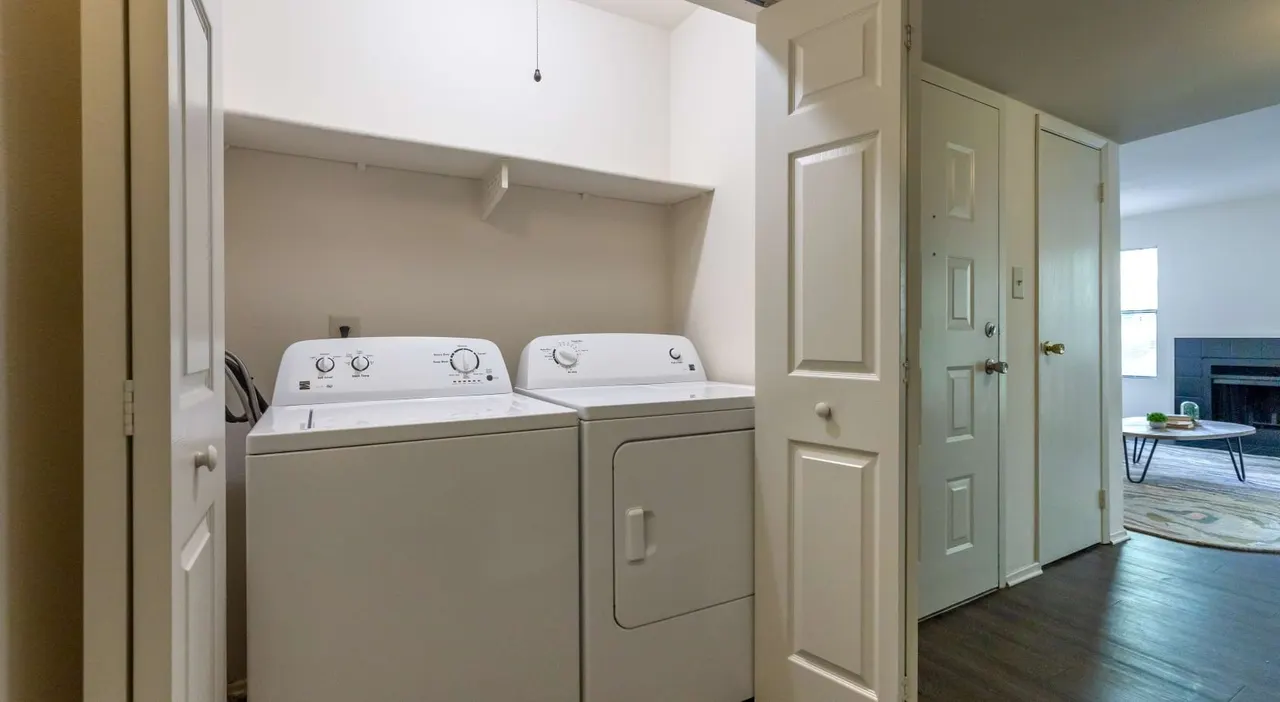 Stoney Brooke Apartments
