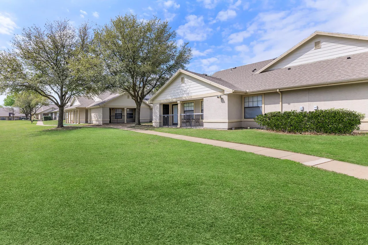 The Rose At Cedar Hill Senior Apartments