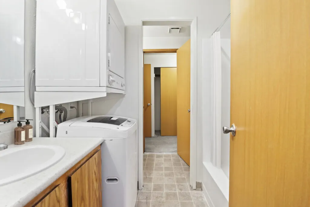 College Park Apartments