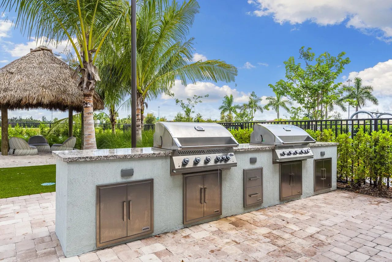 Natura Gardens