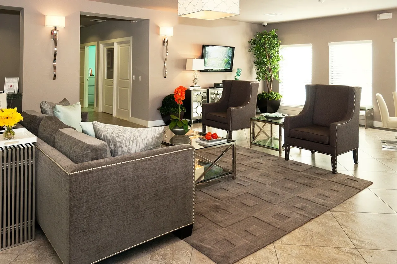9900 Memorial Apartments