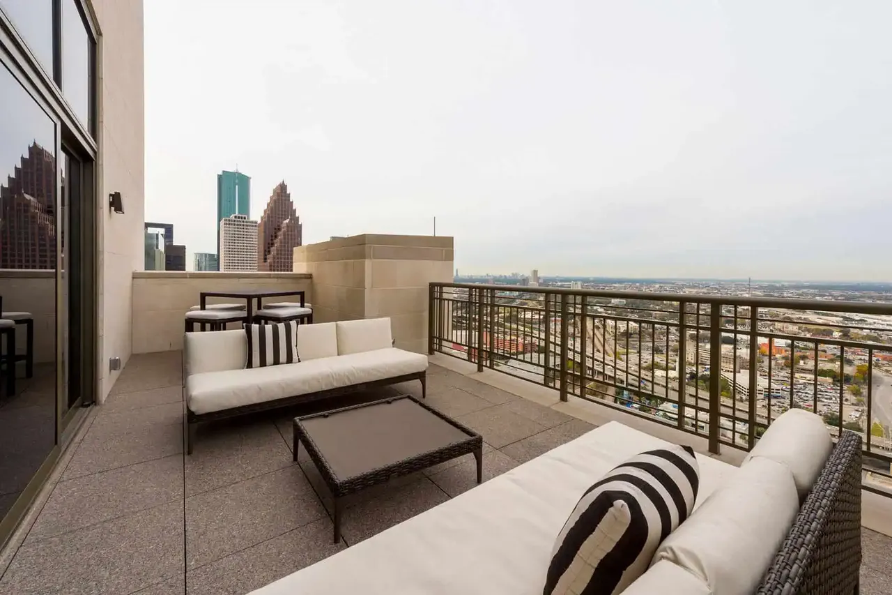 Market Street Tower Pool
