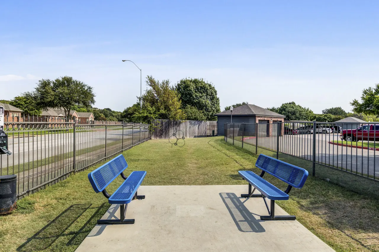 Avana River Park