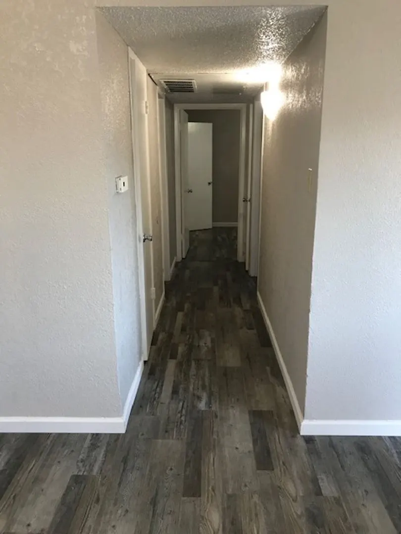 Creekwood Apartments