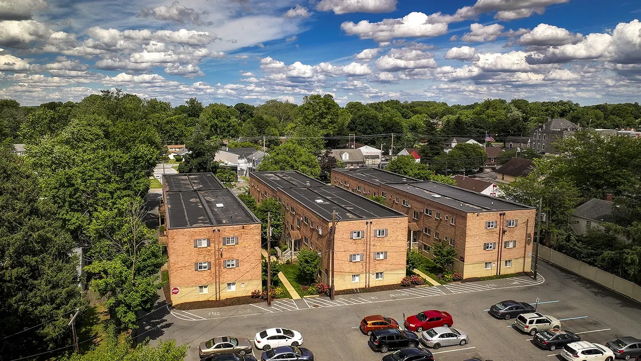 Woodview Apartments