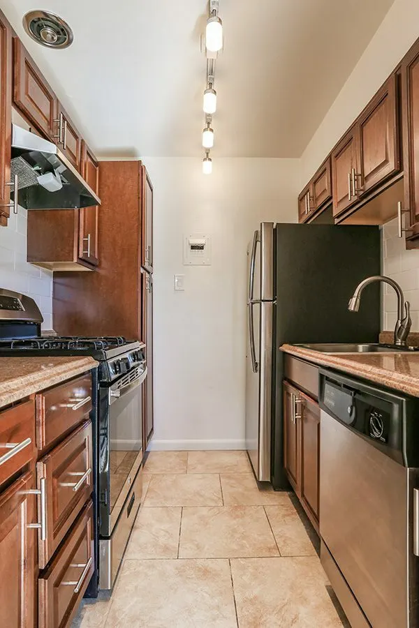 25 Emerson