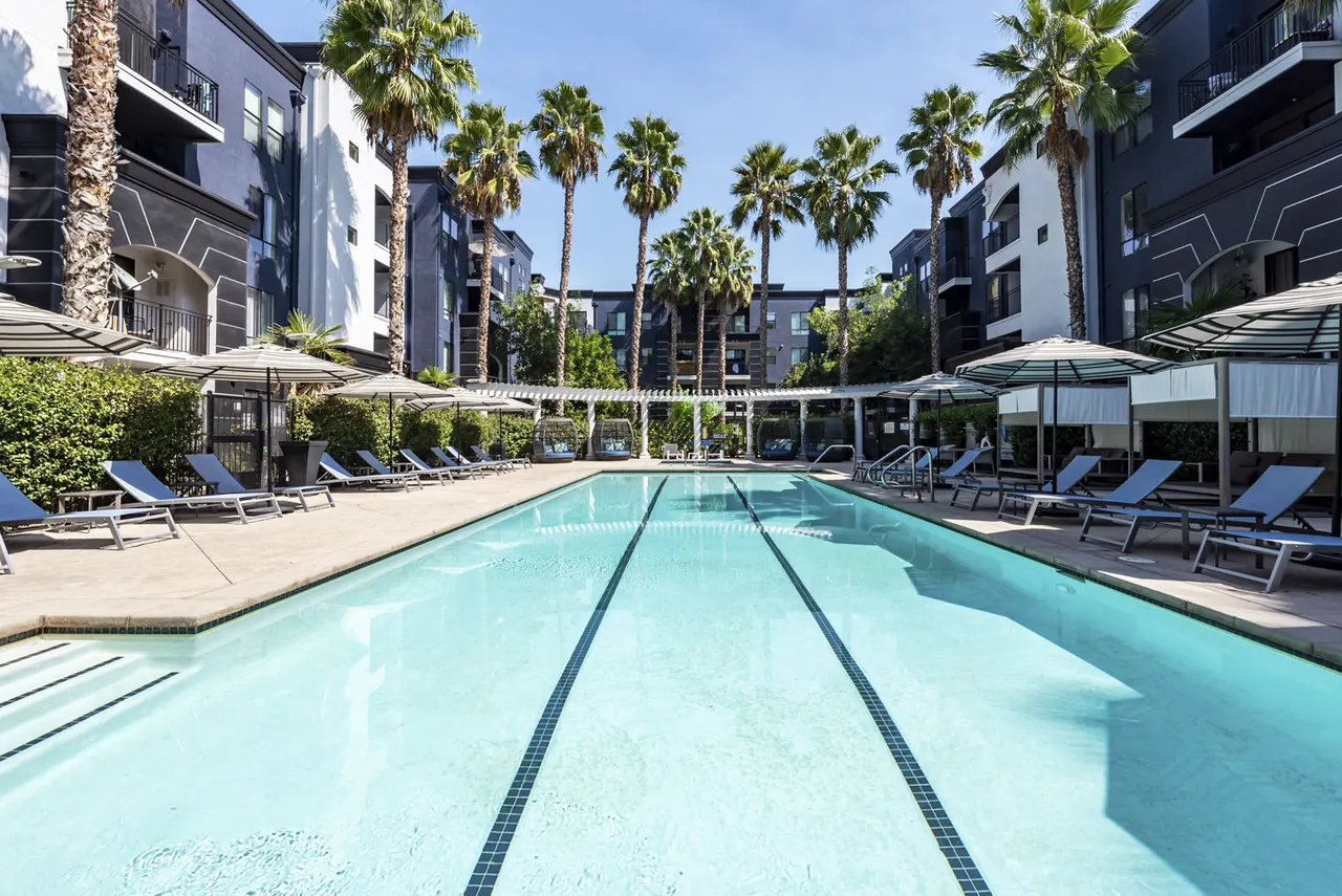 The Gallery at NoHo Commons Apartments