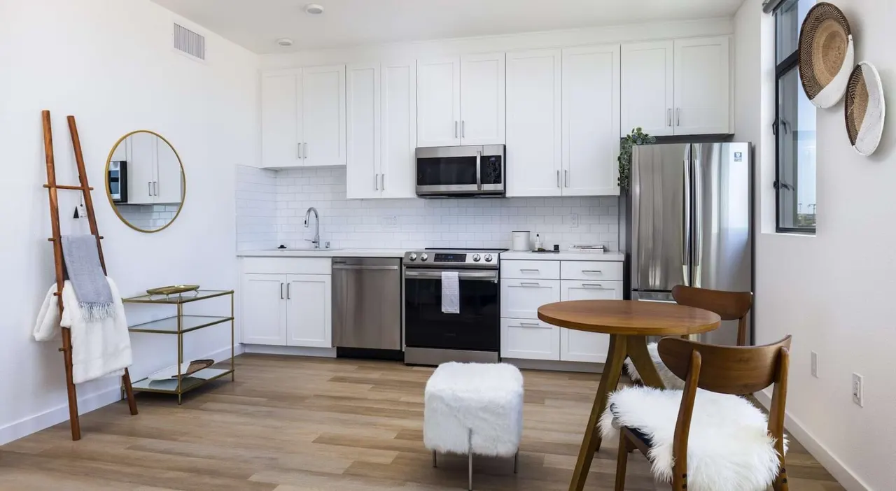 The Kalthom Building Apartments