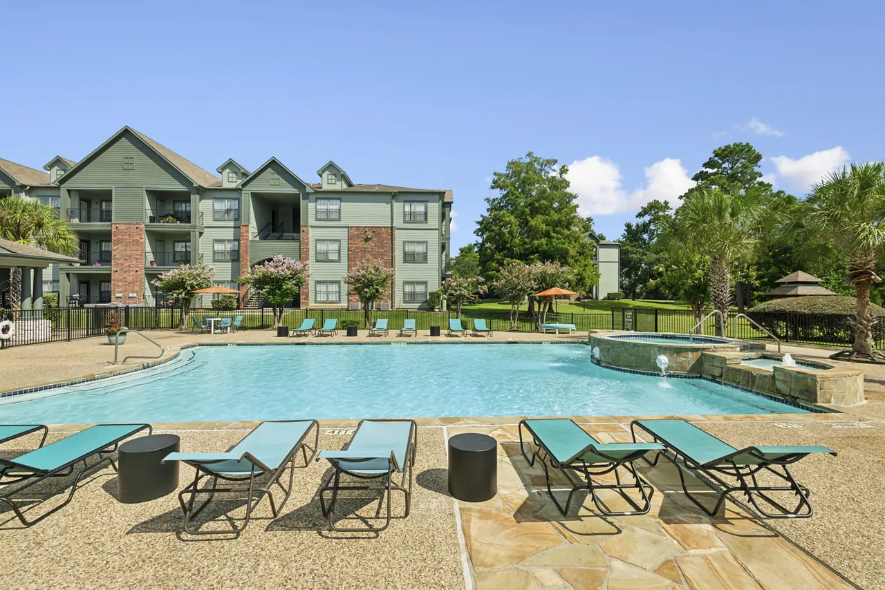 Lakeshore Villas