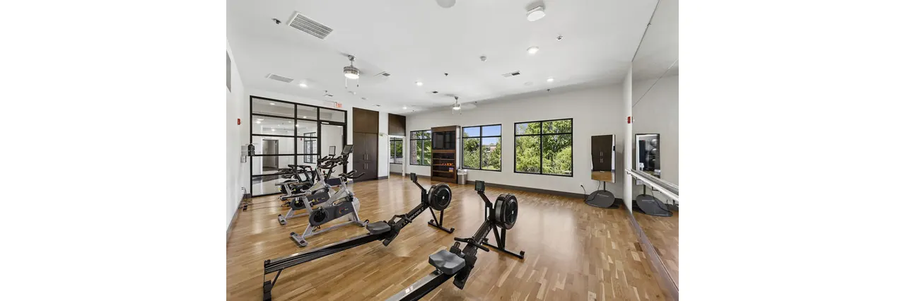 Tapestry at Brentwood Town Center Apartments