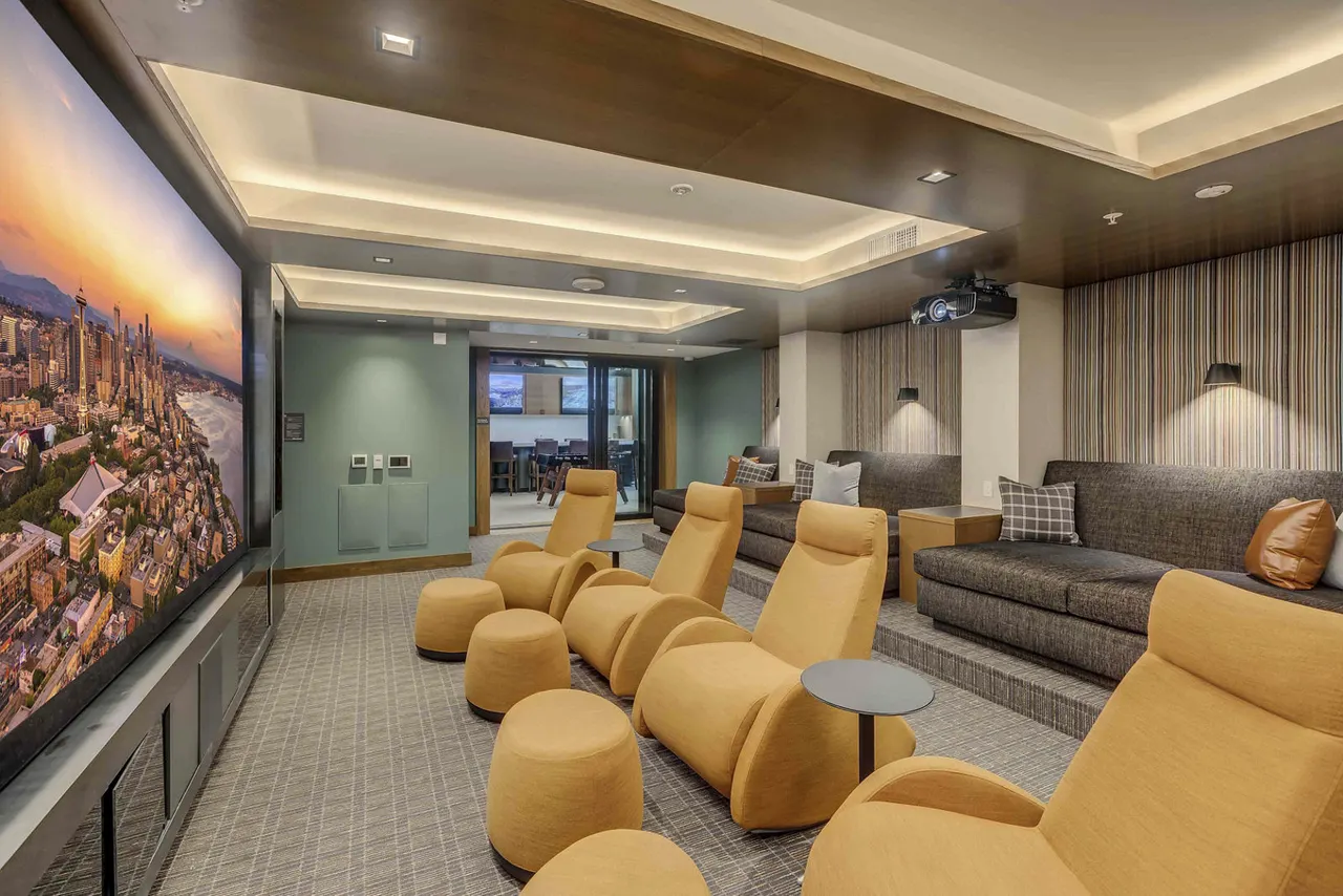 Lakeview Apartments
