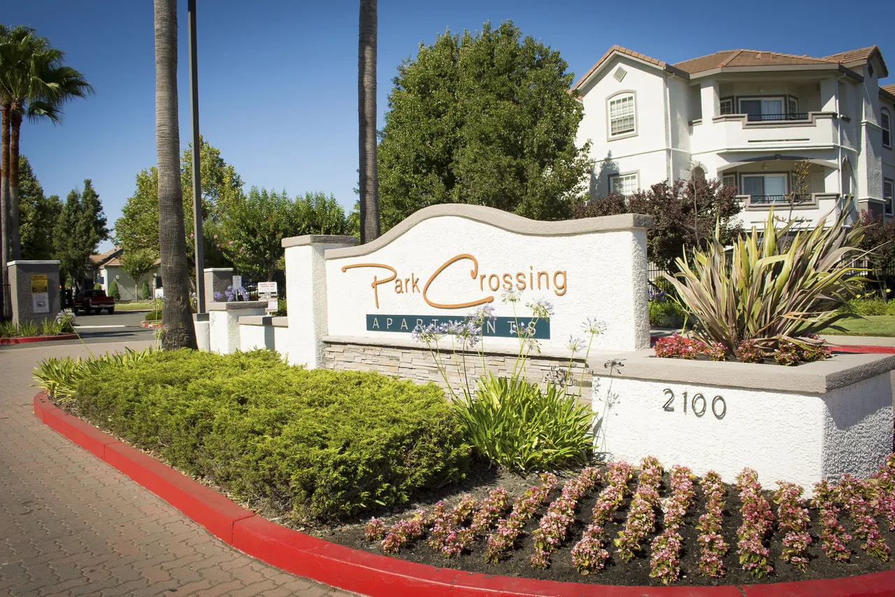 Park Crossing Apartments