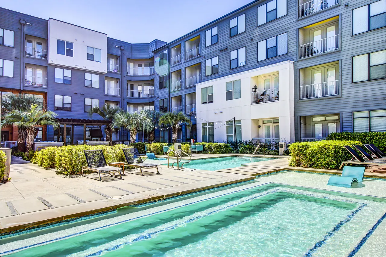 Elan East Apartments