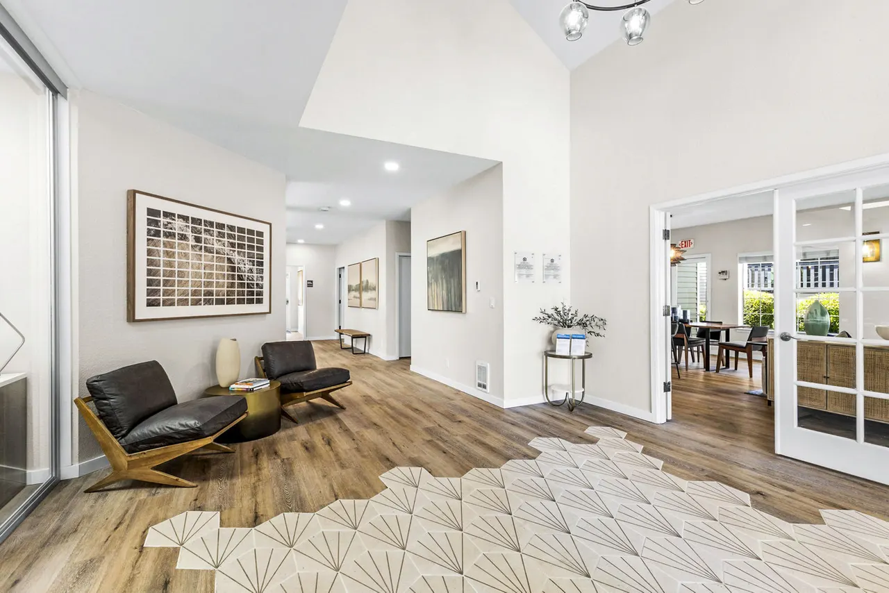 Apex West Hill