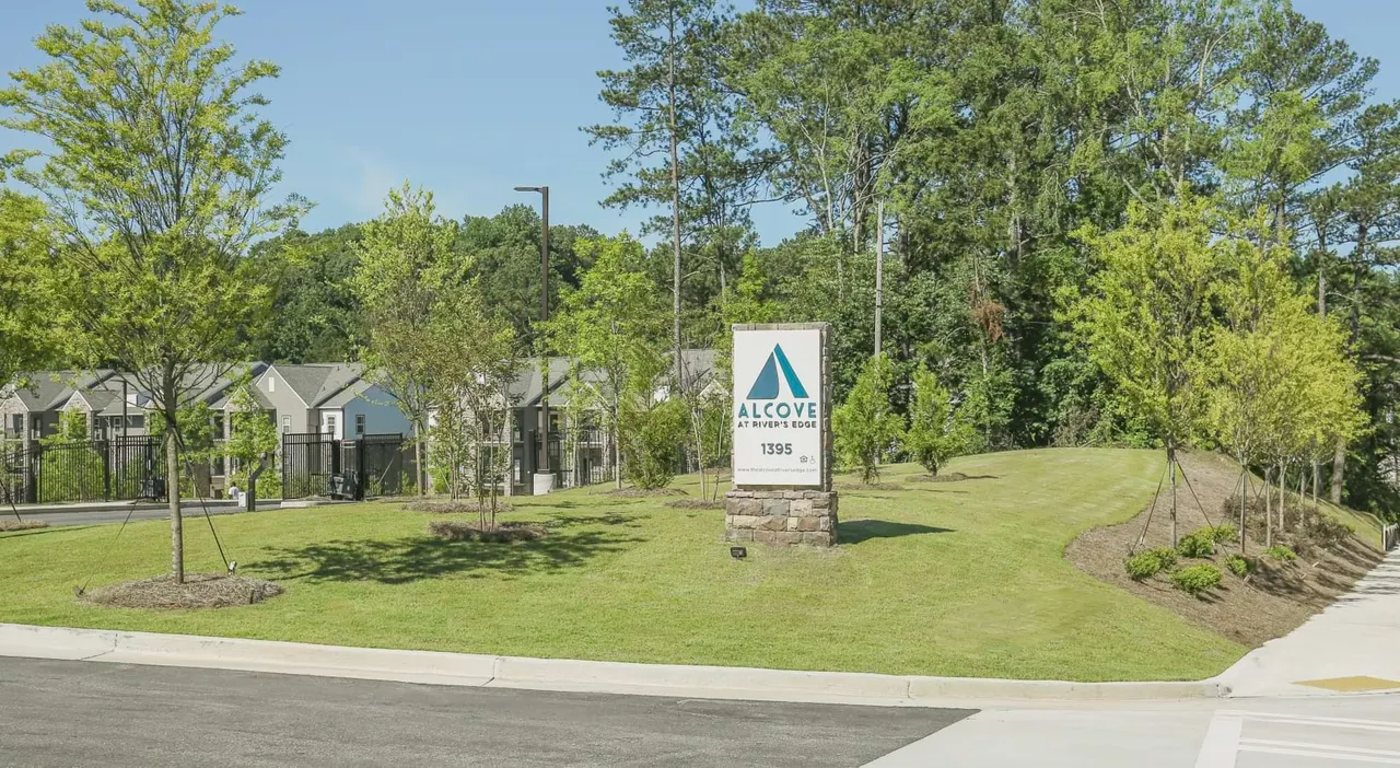 Alcove at River's Edge Apartments