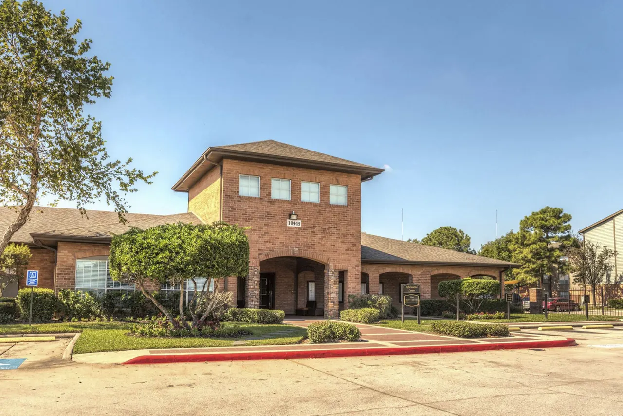 Windcrest on West Road Apartments