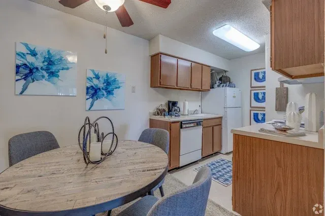 Sunchase Apartments