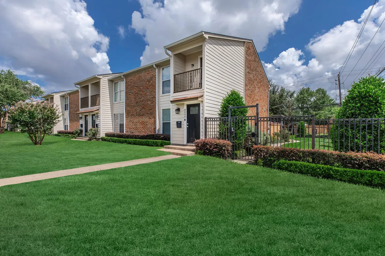 Kempwood Place Townhomes