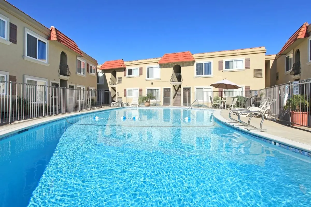 Crestview Apartments