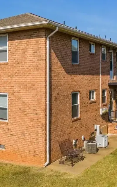 Signal Hill Apartments