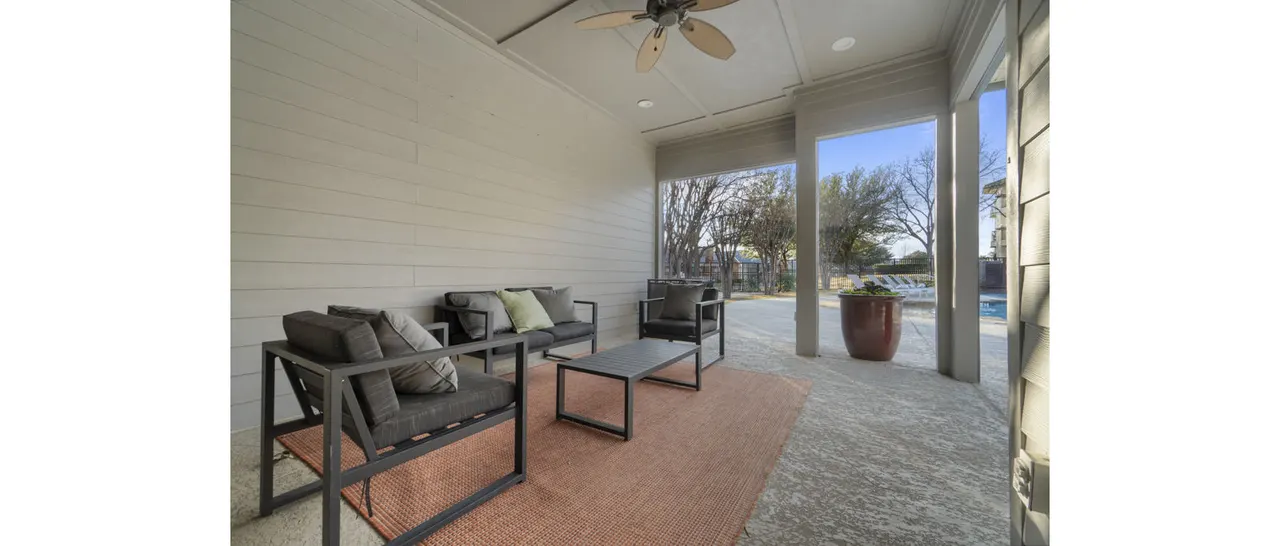 Avery Pointe Apartments