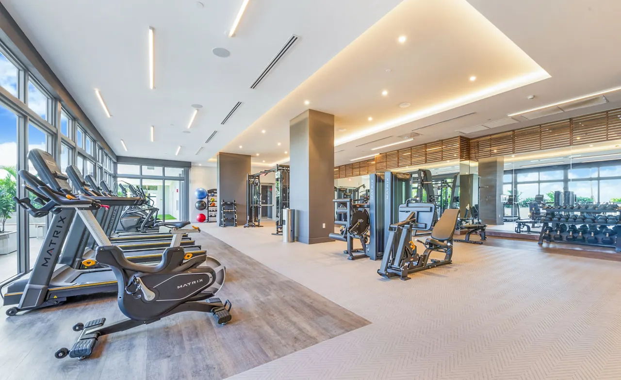 Crest at Pinecrest Apartments