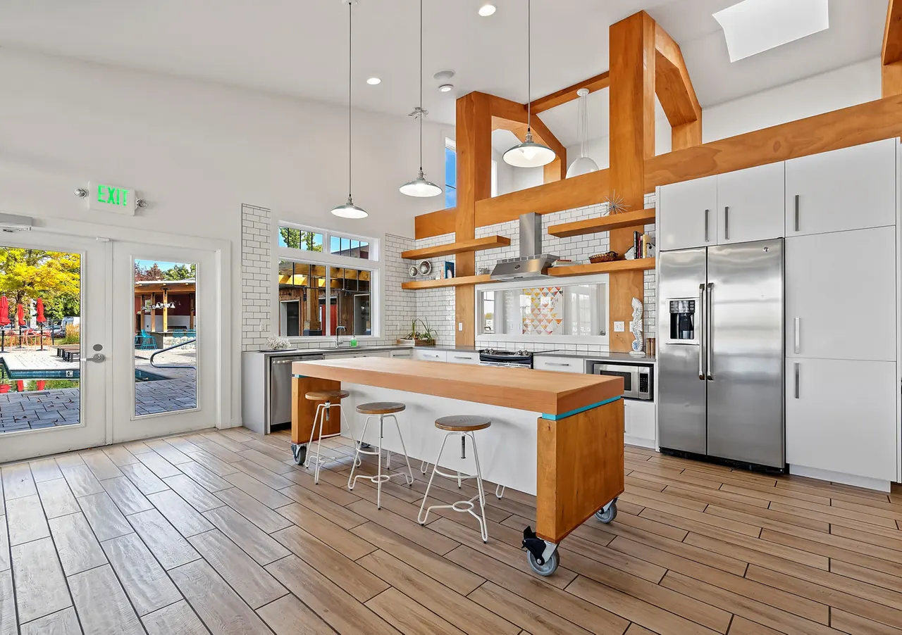 Whitewater Park Apartments