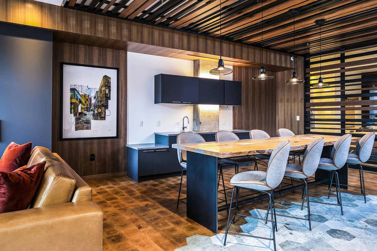 Hyde Square Apartments