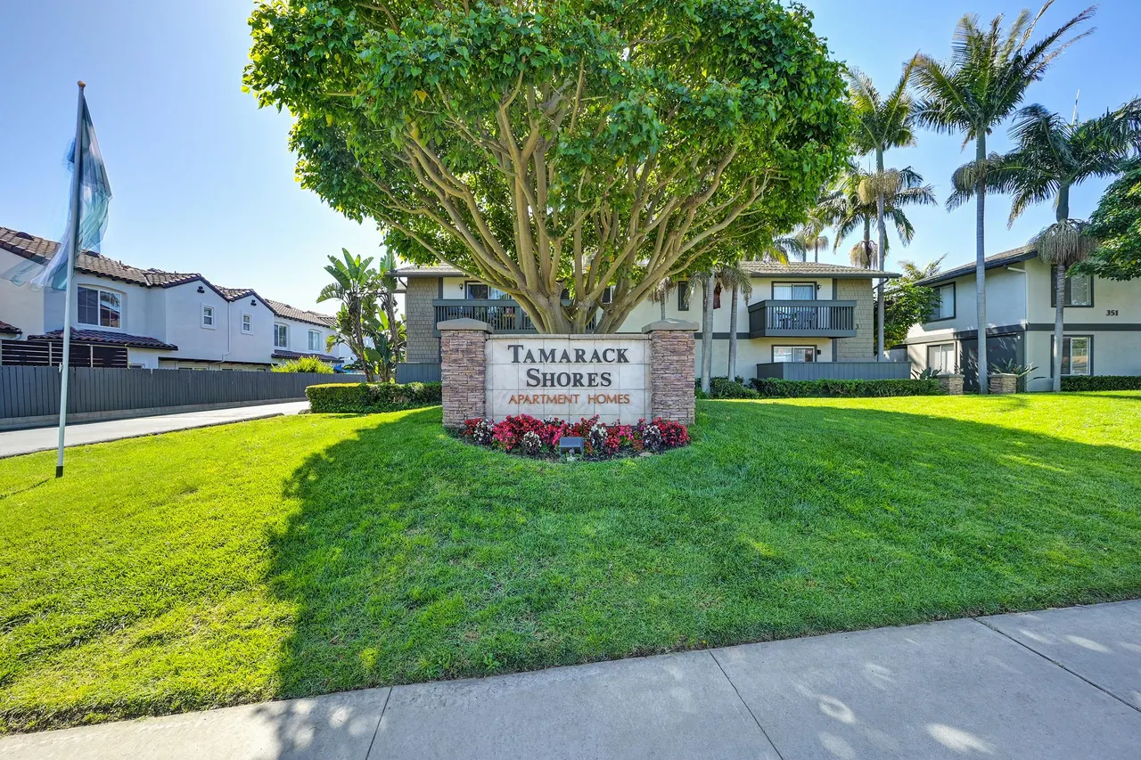 Elán Tamarack Shores Apartments