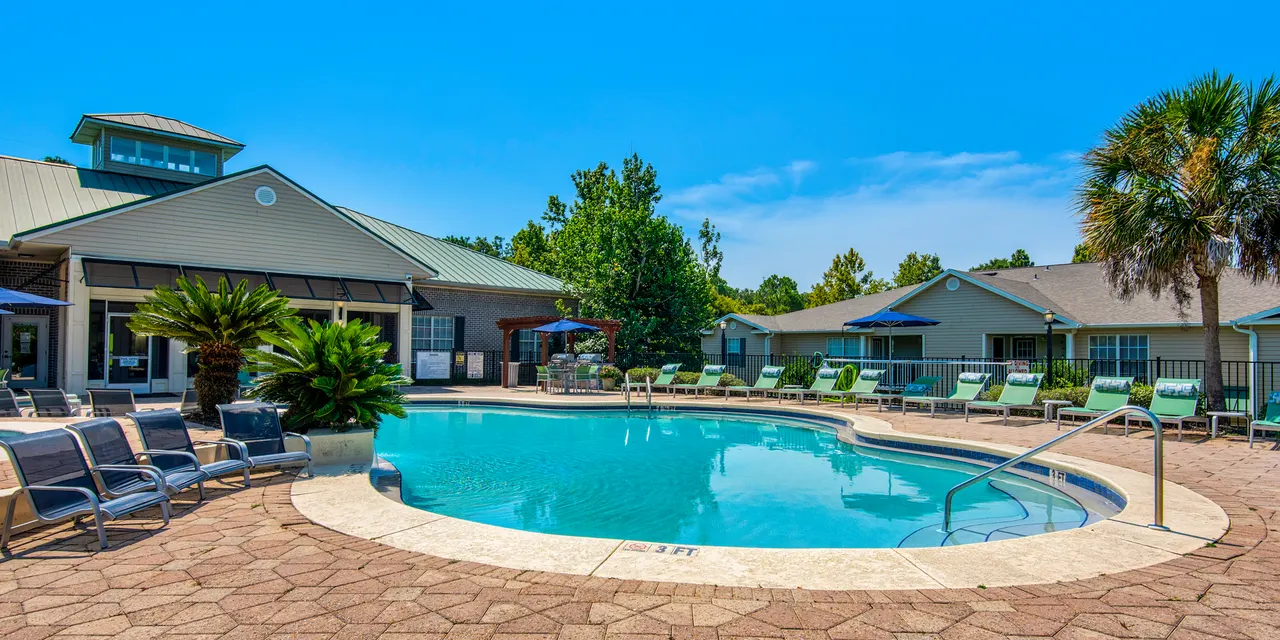 Marcus Pointe Apartments