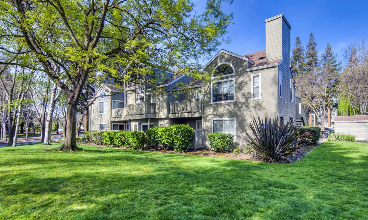 Wood Creek Apartments