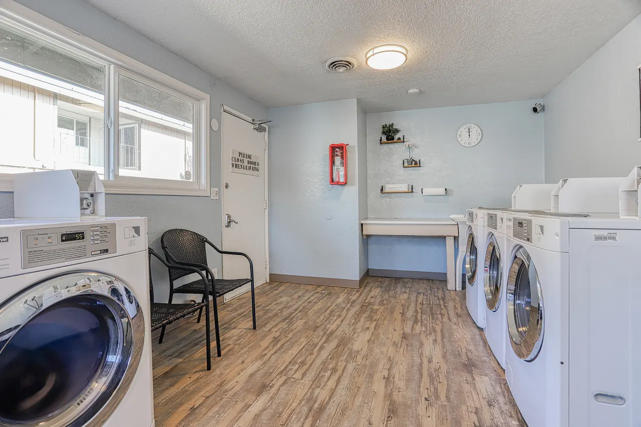 Windsong Apartments